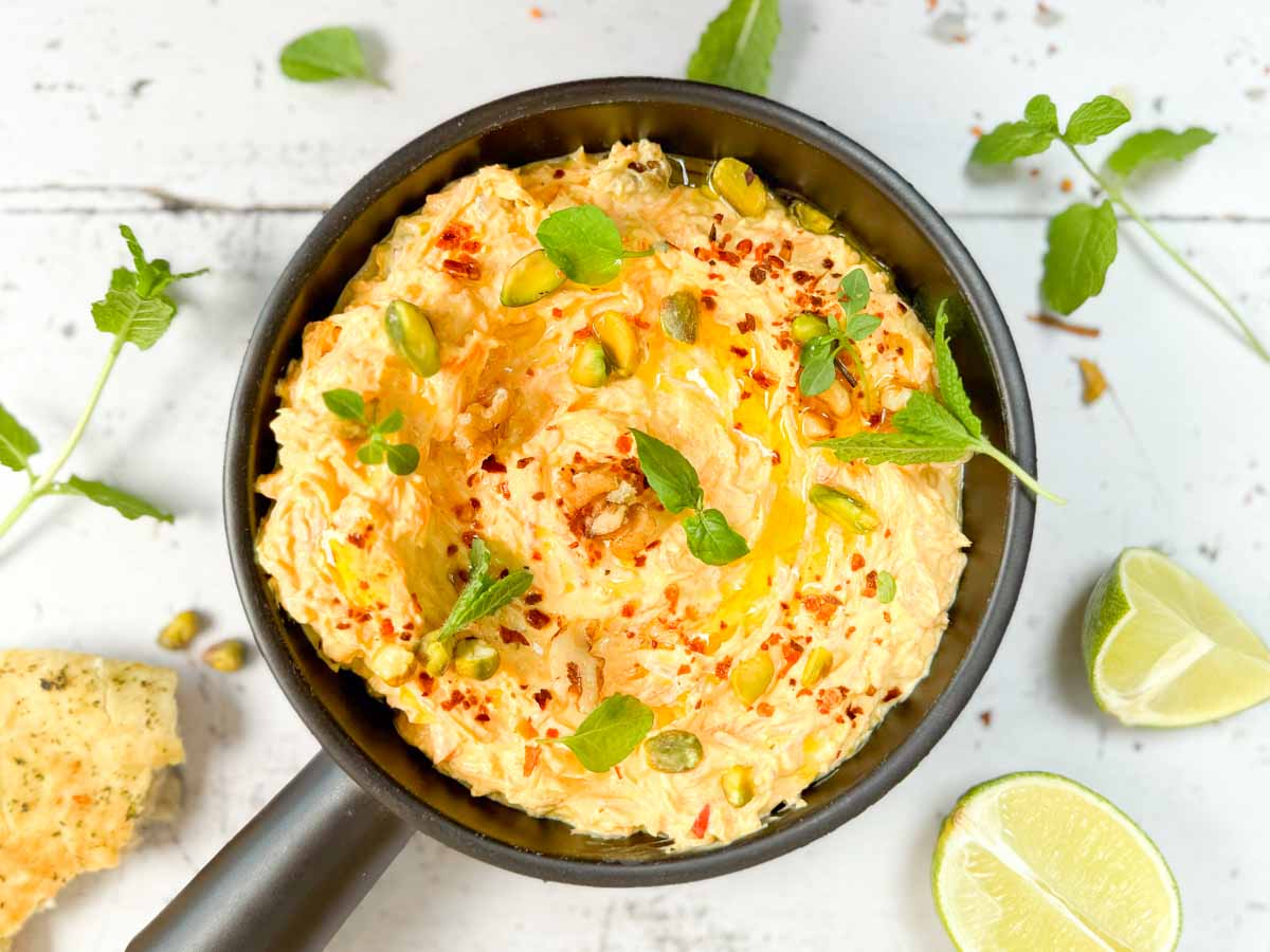 Havuçlu Tarator with herbs and lime