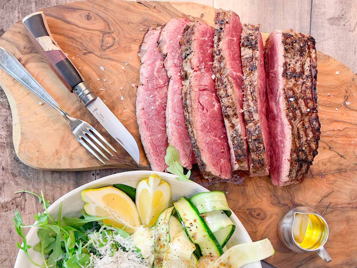 tagliata di manzo with zucchini and arugula salad